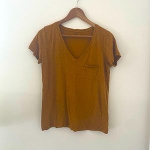 Madewell // Mustard Soft V-neck Tee Size Small